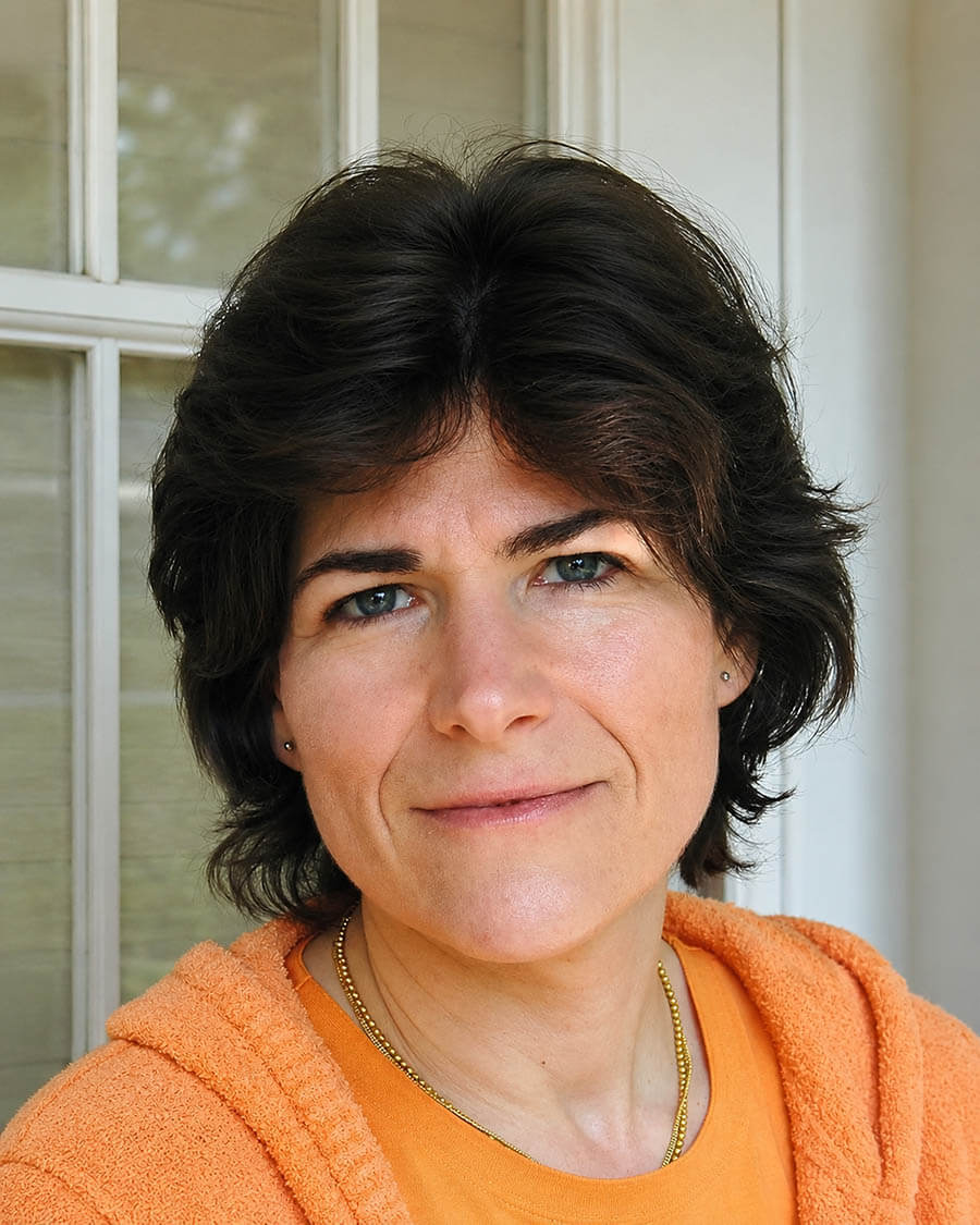 Dr. Leslie img Dr. Leslie | Leslie Synder, PhD